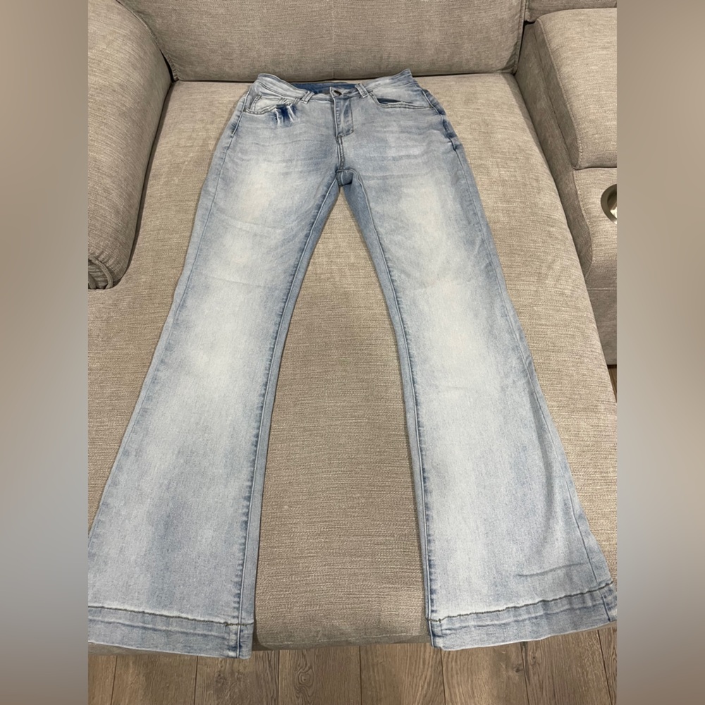NEW: Women’s Light Blue Flared Jeans